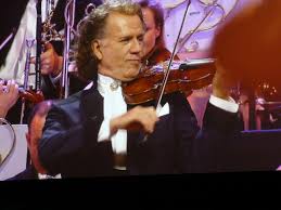 Andre Rieu và những điệu Valse tụng ca hạnh phúc - Tạp chí âm nhạc