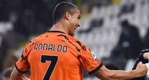 Born 5 february 1985) is a portuguese professional footballer who plays as a forward for serie a club juventus and captains the portugal national team. Manchester Yunajted Sobiraetsya Vernut Krishtianu Ronaldu Futbik Futbik Com