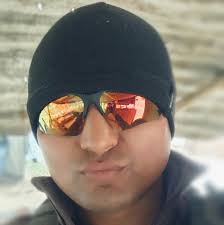 Had a great catch up with @Samir Naik in his backyard. Apart from being a  former teammate , he's an elder brother, legend in his own right and  someone who has been