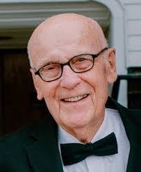 Miriam Jay's Instagram, Twitter & Facebook