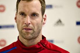 Cech será operado del codo a final de temporada