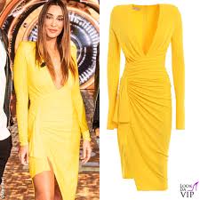 Quei signori, come delon e alberto di monaco andavano per la maggiore tra noi donne dello spettacolo di quel periodo e le tira una frecciatina hai l'abito del battesimo? Maria Teresa Ruta Sposa Rivela Con Alberto Di Monaco Look Da Vip