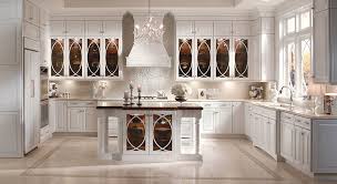 3 reasons why white kitchens have