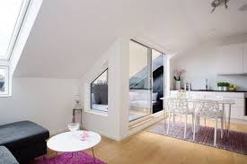 Eine Sehr Schlaue Und Clevere Raumnutzung In Einer 45 Quadratmeter Grossen Wohnung Wohnung Wohnung Einrichten Grundriss Wohnung