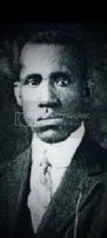 Phi Sigma Sigma Founded: Nov. 26, 1913 Happy Founding (belated)! 💚💚