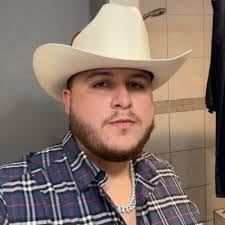 Wesley Castillo's Instagram, Twitter & Facebook