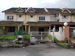 It consists of kalista residence, pangsapuri cempaka, pangsapuri dahlia and pangsapuri ixora. 2 Storey 20 80 Sunflower Garden Avenue Seremban 2 For Rent Property Rentals On Carousell