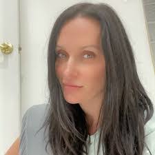 Stephanie Rayborn's Instagram, Twitter & Facebook