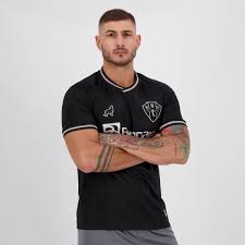 Na ocasião, as camisas azul royal usadas pelo time, não foram encontradas para comprar na cidade e os dirigentes decidiram pela celeste. Camisa Lobo Paysandu Iii 2021 Futfanatics