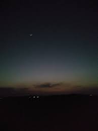  Aku Tidak Bisa Mengungkapkan Apa Yang Aku Rasakan Karena Menghargai Apa Yang Orang Lain Rasakan Ketika Aku Mengungkapkannya Latar Belakang Langit Langit Malam