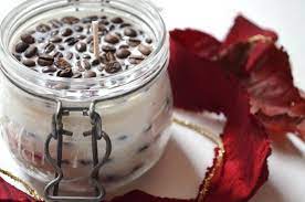 Auf diese weise, bei der die kerze nach und nach durch mehrmaliges eintauchen. Bastelideen Mit Kaffeebohnen Diy Kerzen Anleitung