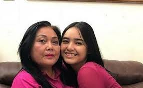 Tuan, puan, om, tante, dan semua yang mempunyai jabatan tinggi. Nhpbppl Omd0hm