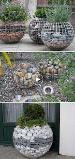Garden Gabion Ball Made Of Wire Mesh And River Rocks Garden Balls Garden Globes Diy Garden