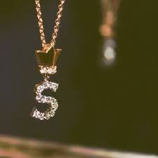 رمزيات حرف s صور حرف s رومانسيه صور مكتوب عليها حرف s in 2021 girly jewelry beautiful jewelry cute jewelry