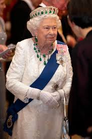 Queen elizabeth ii considered the duke of edinburgh her constant strength and guide through their decades of marriage. Queen Elizabeth Steckbrief News Bilder Gala De
