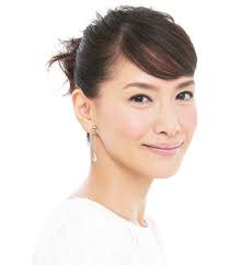 第3回 頰がこけて見えると 悲しい女 チークでしっかり幸せ感をのせ チークは乗せる位置と色で決まる レッドピンクを目の下 頬の丸みゾーンにサッと 美髪 チーク 美容