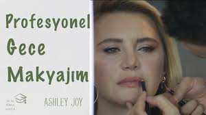 Makyaj Sac Bas Guzellik Bakim Panosundaki Pin