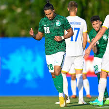 الذي يعد اللاعب السعودي الوحيد الذي سجل في بطولات كأس العالم للمنتخبات والأندية والأولمبياد. ÙˆÙ…Ù† ØºÙŠØ± Ø§Ù„ØªÙˆØ±Ù†ÙŠØ¯Ùˆ Ø§Ø­ØªÙØ§Ù„ Ø³Ø§Ù„Ù… Ø§Ù„Ø¯ÙˆØ³Ø±ÙŠ Ø¨Ø¹Ø¯ ØªØ³Ø¬ÙŠÙ„ Ø§Ù„Ù‡Ø¯Ù Ø§Ù„Ø£ÙˆÙ„ Ù„Ù„Ù…Ù†ØªØ®Ø¨ Ø§Ù„Ø³Ø¹ÙˆØ¯ÙŠ Ø§Ù„Ø£ÙˆÙ„Ù…Ø¨ÙŠ ÙÙŠ Ù…Ø±Ù…Ù‰ Ø±ÙˆÙ…Ø§Ù†ÙŠØ§ Ø§Ù„Ù…Ù†ØªØ®Ø¨ Ø§Ù„Ø³Ø¹ÙˆØ¯ÙŠ Ù†ÙŠÙˆÙ„ÙŠ