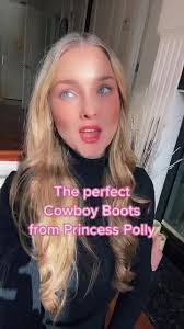 Ashley Dehn's Instagram, Twitter & Facebook