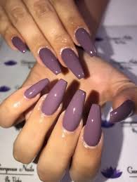 These roses look so good over these dark purple and white nails. RintyeryeÑ•t Alryeadutakyenxs With Images Ballerina Nails Shape Purple Nails Ballerina Nails