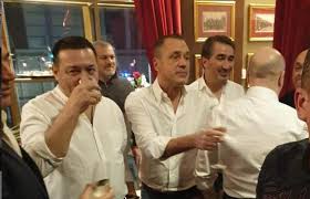 Toți ochii pe moțiunea de cenzură. Bairam Faraonic De Ziua Lui Codrin È™tefÄƒnescu Vanghelie CiuvicÄƒ MitralierÄƒ È™i CiorÄƒpel Arsene Au Chefuit La Greu