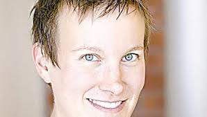 Edith Barth's Instagram, Twitter & Facebook