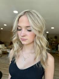 Proof that getting your hair done makes you 10x happier🤪 • • • Oakley  booked that appointment and is feeling like a brand new dog for the rest of  summer! Looking and