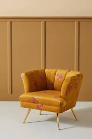 Tulip Chair In 2020 Tulip Chair Furniture Gold Living Room
