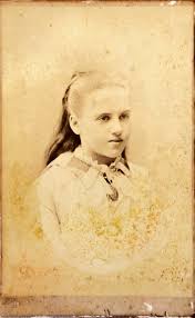 Mabel Hutchinson nee Curtis, the favourite sibling of Adela Curtis and an  artist