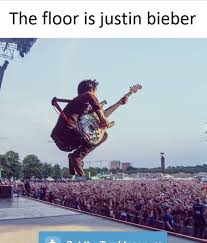 Pin By Yazzy Top On Green Day Green Day Meme Green Day Billie Joe Green Day