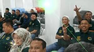 Persiapkan diri anda semaksimal mungkin karena kimia farma sedang membuka lowongan kerja terbaru hingga 28 februari 2019. Pt Kimia Farma Persero Tbk Kunjungan Serikat Pekerja Kimia Farma Ke Pabrik Banjaran Tahun 2018 Youtube