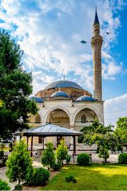 Nordmazedonien (von 1991 bis 2019 „republik mazedonien) ist ein staat auf der balkanhalbinsel in südosteuropa. Mustafa Pascha Moschee Skopje Nordmazedonien Reisen In Europa Moschee Reiseziele