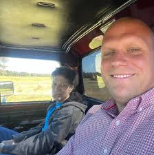 What is the maximum spacing for 30' metal trusses with 8in purlins