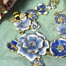 Jun 22, 2021 · if you thought you've seen all there is of hbo max's buzzy gen z show generation, fortunately, you thought wrong! The Difference Between Fashion Jewelry Vs Fine Jewelry The Loupe