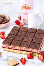 Schneewittchen Kuchen Mit Erdbeeren Baileys Waffeln Nicest Things Erdbeer Kuchen Schneewittchen Kuchen Kuchen Und Torten
