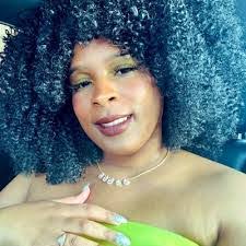 Mackenzie Simmons's Instagram, Twitter & Facebook