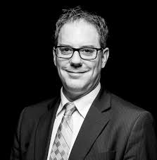 Tom Vinson's Instagram, Twitter & Facebook