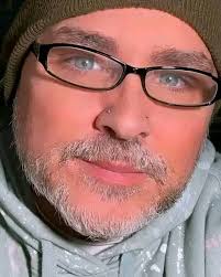 I'm in love with someone special❤️but he doesn't want to reply me for some  reasons💔…. I miss you please text me back when you see this message my  love, I LOVE YOU