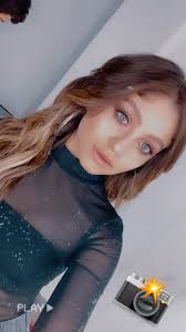 Karol itzitery piña cisneros or karol sevilla is a mexican actress and singer known for her portrayal of luna valente in the disney channel. Karol Sevilla Karolsevillaofc Video Instagram Story From January 12 2020 At 8 00 Pm Stories Db