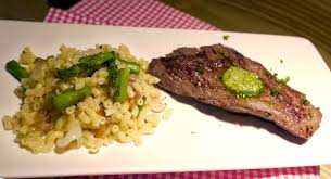Bavette D Aloyau Au Beurre D Escargot Et Coquillettes Au Confit D Echalotes Et Mini Asperges Vertes Beurre D Escargot Nourriture Coquillettes