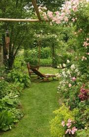 44 Beautiful Small Garden And Flower Design Ideas You Might Love 17 Beautifulgarden Gardens Gardendesign Beautiful Gardens Cottage Garden Garden Design