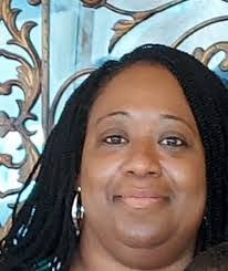 Earnestine Travis's Instagram, Twitter & Facebook