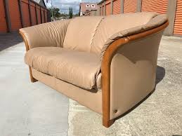 The manhattan is available in a traditional three seat sofa, a two seat loveseat, and chair. Ekornes Manhattan Chair Off 74