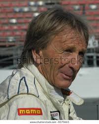 Derek Bell Talking Fans Daytona International Foto de stock 8370661