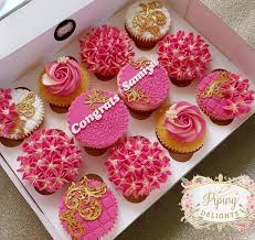 85 Likes 2 Comments Piping Delights Piping Delights On Instagram Another Repeat Design Request In Pi New Year S Cupcakes Fondant Cupcakes Cupcake Cakes