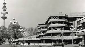 Exklusive design badewannen von agape und antonio lupi, zippelhaus 2, 20457 hamburg. Cch Wo Udo Jurgens In Die Badewanne Stieg Ndr De Geschichte Orte