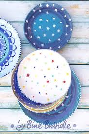 Topfern Ceramicpainting Ikea Teller Mit Glasuren Selbst Verzieren Tolle Diy Anleitungen Zum Topfern Und Glasieren Von Bi Diy Pottery Ceramic Painting Pottery