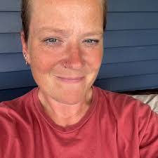 Shana Hendrickson's Instagram, Twitter & Facebook