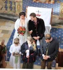 Noch dazu eine, die sich seit wochen im tiefflug befindet, bruchlandung nicht ausgeschlossen. Termine Sangerin Hochzeit Taufe Kirche Kirchenmusik Cd