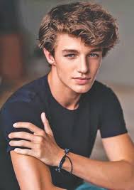 Zane Carter's Instagram, Twitter & Facebook